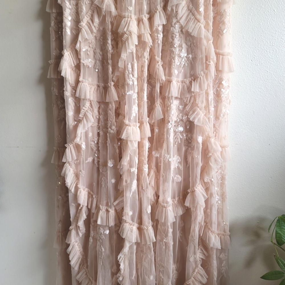 Sequined Scallop Ruffle Tiered V Neck Gown, Blush, Size‎ 16 - Picture 11 of 16